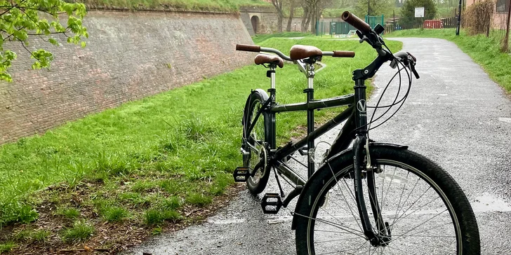 Půjčení tandemového kola pro dva: na 2 či 4 hodiny i 1 nebo 2 dny