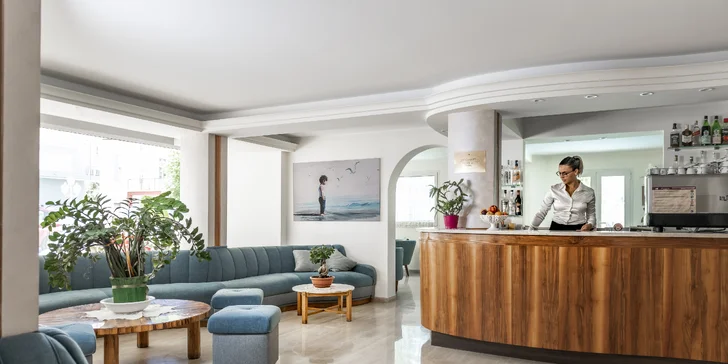 Dovolená v Rimini: 3* hotel blízko pláže, bohaté snídaně i polopenze, bazén, first minute sleva