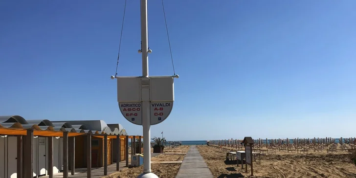 Rodinný pobyt v italském Bibione: 4* hotel vč. snídaní, hotelového bazénu a půjčení kol, 500 m od pláže