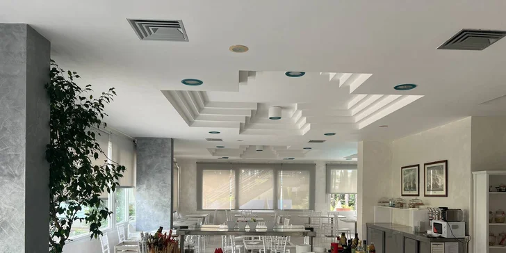 Rodinný pobyt v italském Bibione: 4* hotel vč. snídaní, hotelového bazénu a půjčení kol, 500 m od pláže