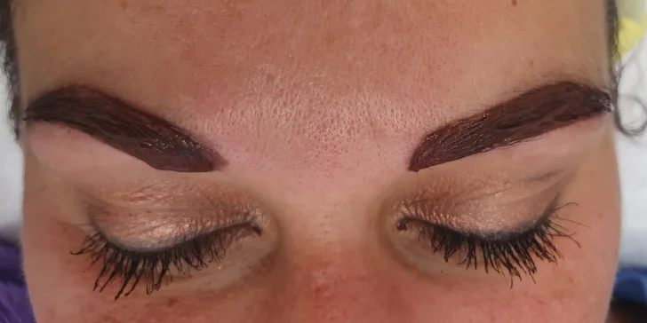 Kosmetické ošetření na míru vaší pleti, laminace obočí nebo lifting řas