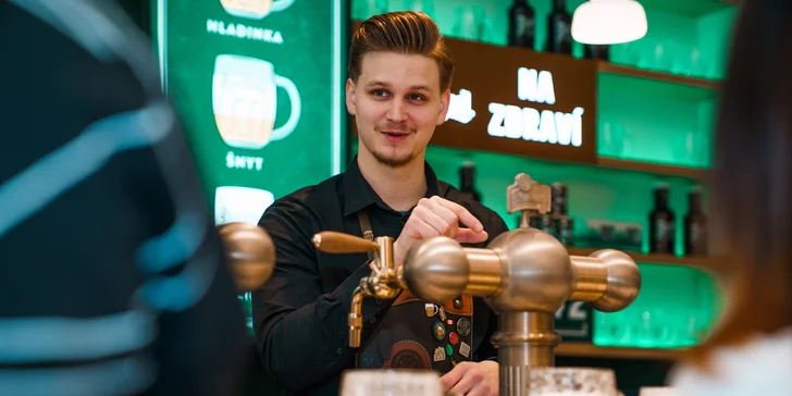 Staňte se mistrem výčepu: škola čepování v Pilsner Urquell Experience v Praze