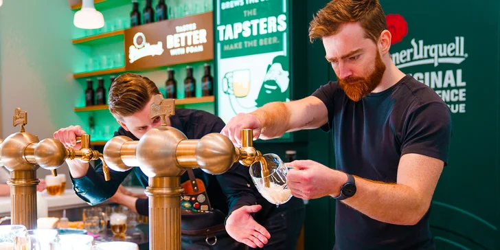 Staňte se mistrem výčepu: škola čepování v Pilsner Urquell Experience v Praze