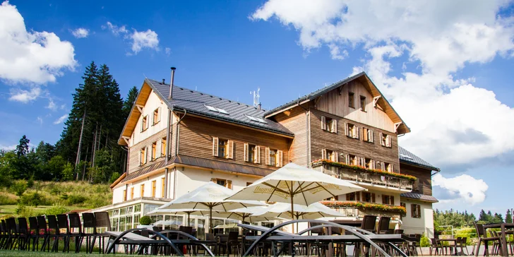 Stylový golfový hotel v Mariánských Lázních se snídaní a saunou