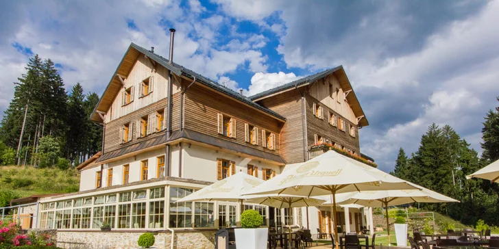 Stylový golfový hotel v Mariánských Lázních se snídaní a saunou