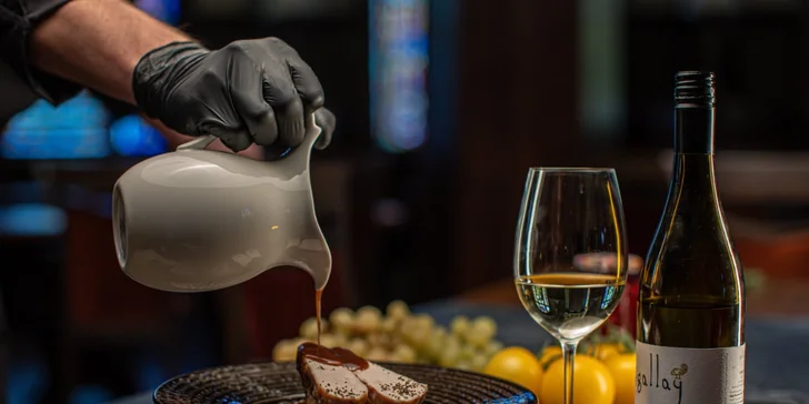 Luxusní pobyt na zámku: neomezený wellness, snídaně i polopenze, kousek od Miškovce