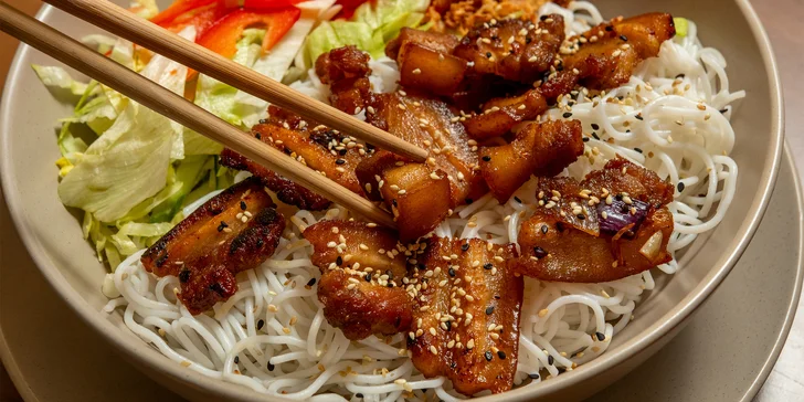 Vietnamské Bún bò Nam Bộ, Phở bò nebo Bún bò Huế pro 1 či 2 osoby