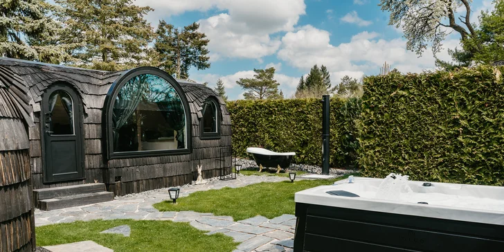 Designové iglú u Plumlovské přehrady: privátní vířivka, sauna a masážní křeslo
