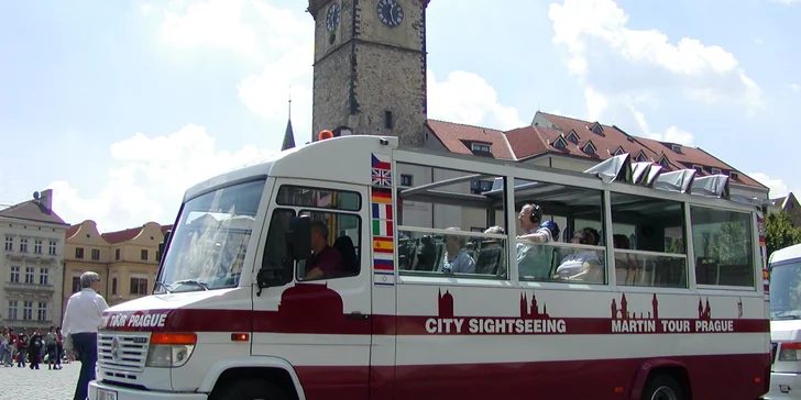 Okružní jízda Prahou: 1 hodina v otevřeném autobuse a 1hod. projížďka lodí pro děti i dospělé