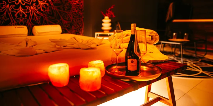 120 minut v privátním wellness pro dva: infrasauna, vířivka i lahev sektu