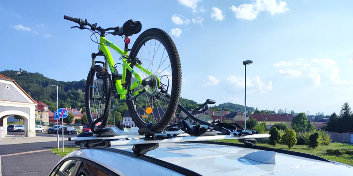 Půjčení nosiče kol Thule nebo rakve na auto na 4 až 7 dní