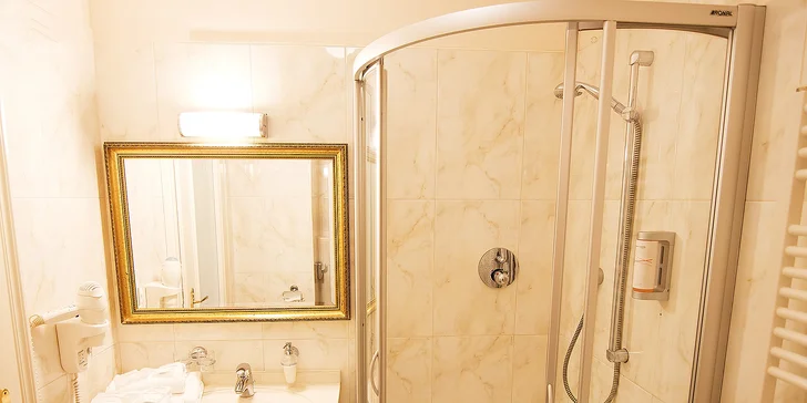 4* relaxace v Karlových Varech s polopenzí, wellness a procedurami