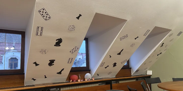 Hraní deskovek v herní kavárně AntiCafé: 1, 2 nebo 3 a více hodin, vč. kávy a občerstvení