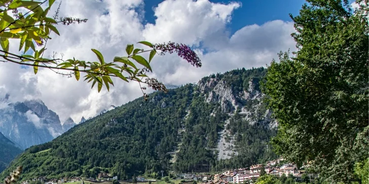 Aktivní dovolená v italském Trentinu: hotel s výhledem na hory, ráj cyklistiky i pěší turistiky