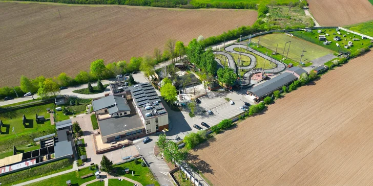 Zážitkové pobyty s jídlem i wellness: v areálu střelnice, lanový park, motokáry a další