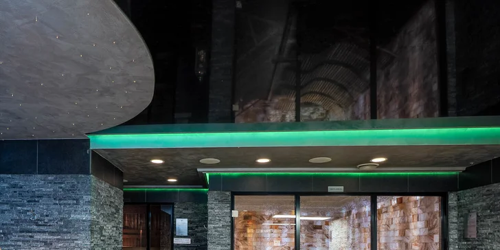 Slezské Beskydy s jídlem i wellness: střelnice, lanový park, motokáry