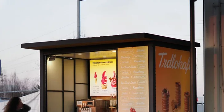 Velký trdelník: příchuť dle výběru, nutella, zmrzlina i ledová káva nebo cappuccino