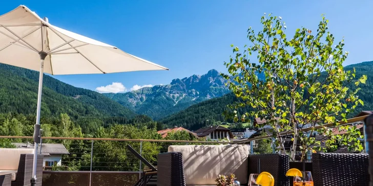 4* dovolená v Dolomitech s polopenzí: neomezeně wellness, Kronplatz Guest Pass i jízdárna