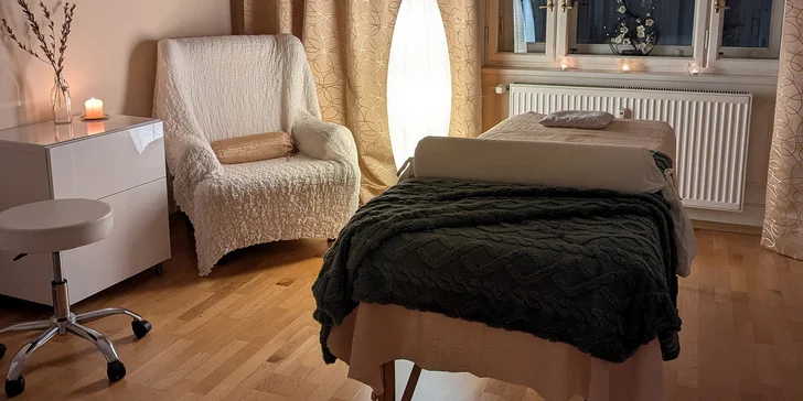 Reflexní masáž nohou či regenerační nebo psychosomatická masáž: 30–60 minut