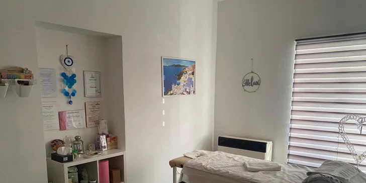 Relaxační masážní terapie pro ženy: masáž a zábal pro uvolnění svalů