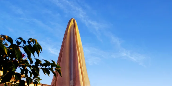 Pobytový zájezd na řecký ostrov Limnos: 3* apartmán s terasou, přímo u pláže Plati Beach, letenky v ceně