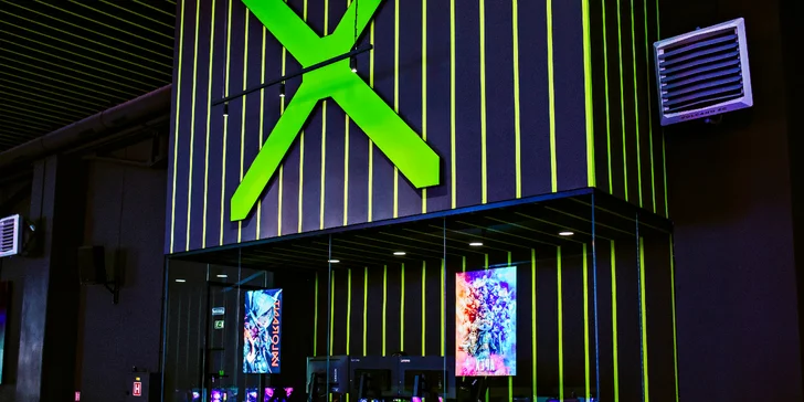 Užijte si 3, 5 nebo 7 hodin hraní či narozeninovou oslavu v gaming aréně, vč. pizzy a nápoje