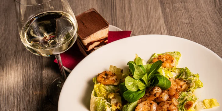 Menu s krevetovým salátem, dezertem a proseccem pro 2 osoby v restauraci La Corrida