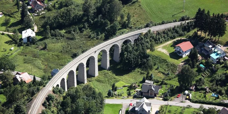 Letní pohoda pod Tanvaldským špičákem: penzion s bazénem a snídaněmi, túry i cyklovýlety