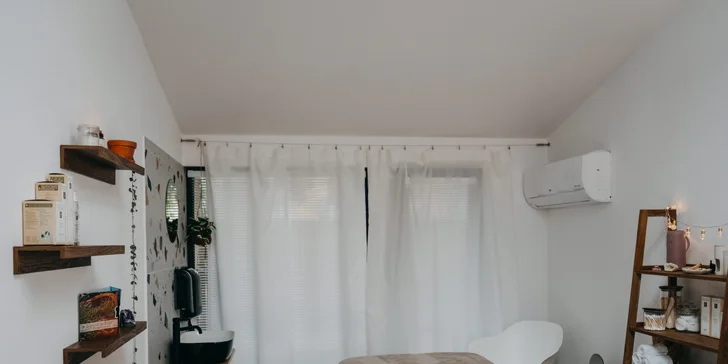 Laminace obočí nebo lash lifting vč. výživy a barvení v moderním salonu