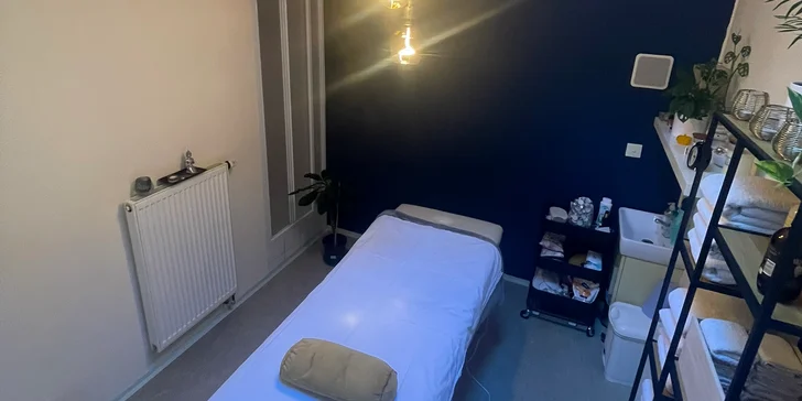 Regenerační, relaxační či sportovní masáž se zaměřením na hlavu, šíji i záda nebo nohy: 30-120 min.