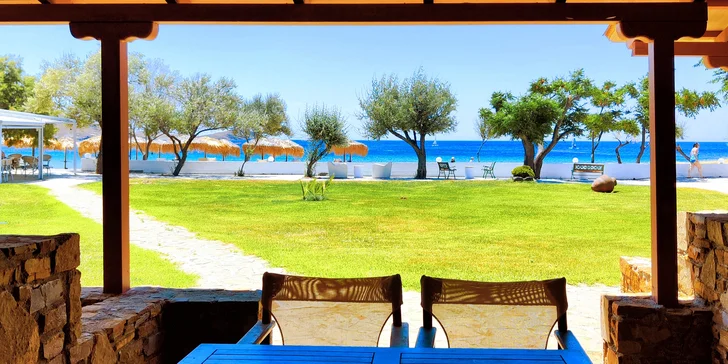 Pobytový zájezd na řecký ostrov Limnos: 3* apartmán s terasou, přímo u pláže Plati Beach, letenky v ceně