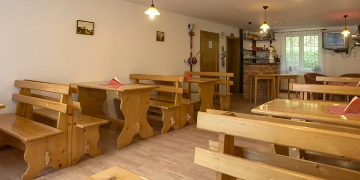 Pobyt v přírodě se snídaní či polopenzí, wellness, bowling i slevy