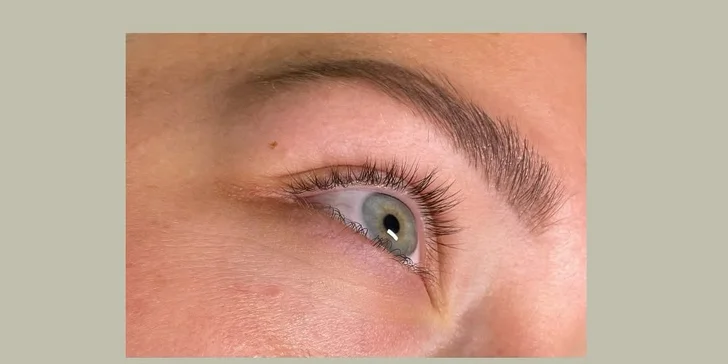 Dokonalý pohled: Úprava a laminace obočí, lash lifting vč. výživy i barva