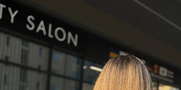 Dámský střih pro všechny délky vlasů vč. stylingu i s maskou pro hloubkovou rekonstrukci vlasů