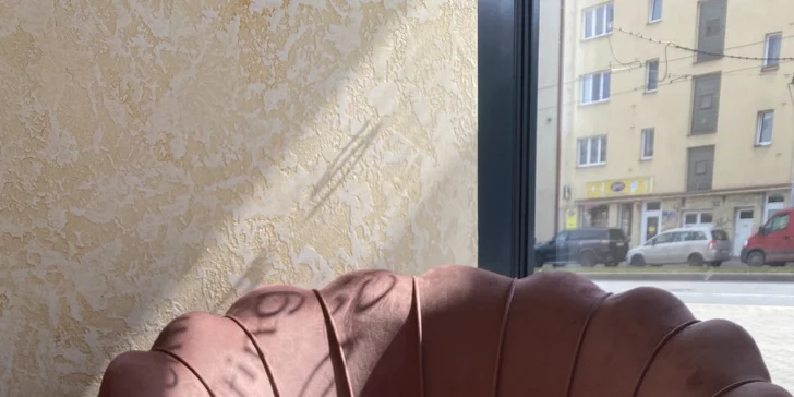 Dámský střih pro všechny délky vlasů vč. stylingu i s maskou pro hloubkovou rekonstrukci vlasů