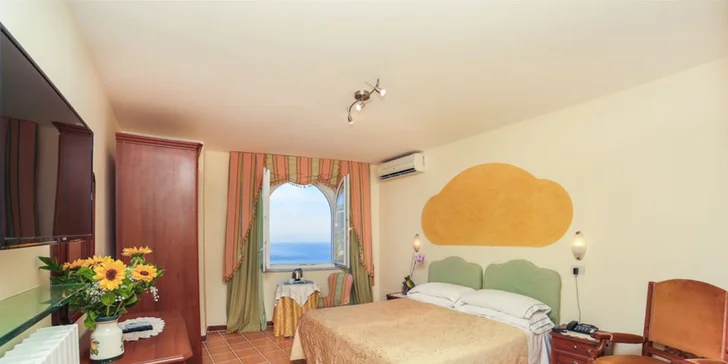 Pobyt na pobřeží Amalfi ve městečku Ravello: 4* hotel se snídaní a bazénem, 1,5 km od moře