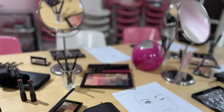 Základní kurz líčení pro 1 či 2 osoby i s balíčkem produktů Mary Kay v hodnotě 500 Kč