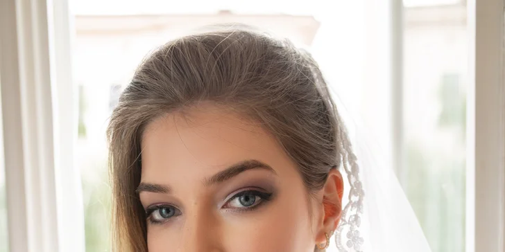 Základní kurz líčení pro 1 či 2 osoby i s balíčkem produktů Mary Kay v hodnotě 500 Kč