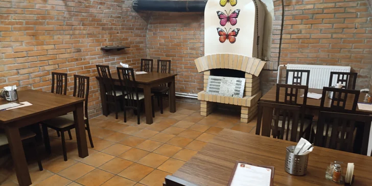 Menu z indických specialit pro dva: předkrm či polévka, kuřecí nebo vege hlavní chod a dezert