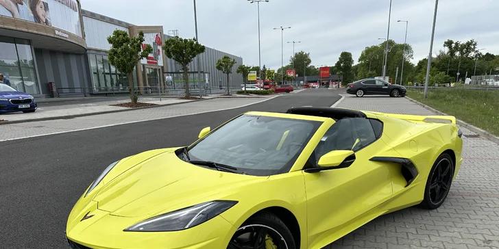 Žluté žihadlo Chevrolet Corvette C8: spolujízda i řízení v délce 15–60 min.
