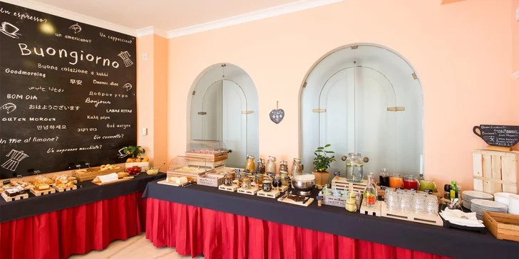 Pobyt na pobřeží Amalfi ve městečku Ravello: 4* hotel se snídaní a bazénem, 1,5 km od moře