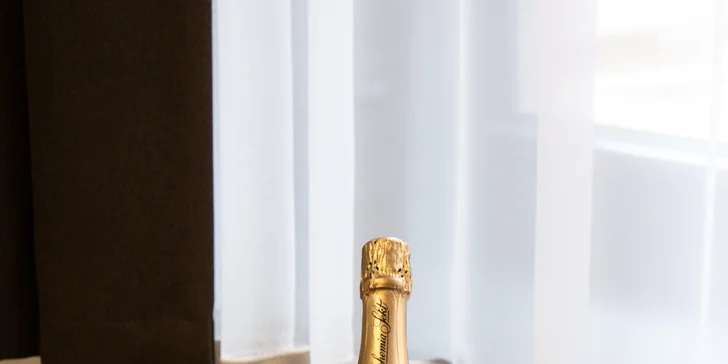 Pobyt v Peci pod Sněžkou: designový 4* hotel se snídaní a lahví vína