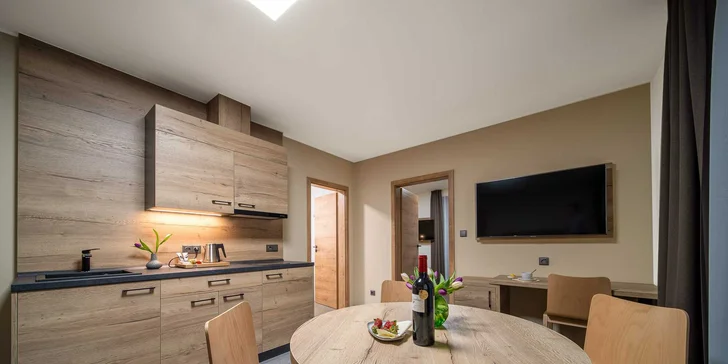 Pobyt v Peci pod Sněžkou: designový 4* hotel se snídaní a lahví vína
