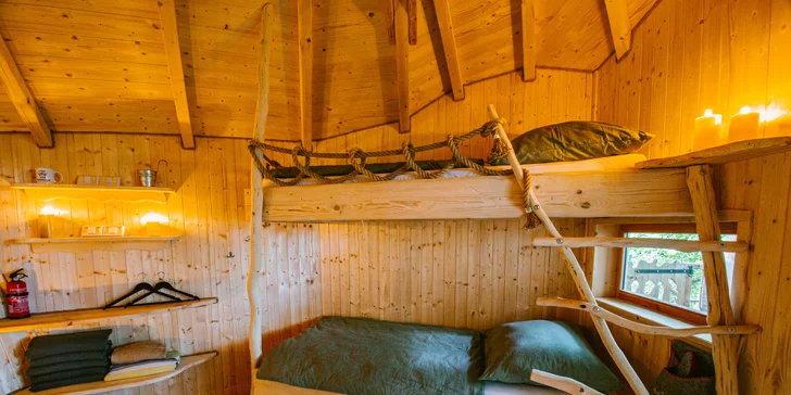 Krásné stromodomky v přírodě na východě Slovenska se snídaní