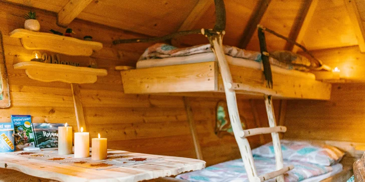 Krásné stromodomky v přírodě na východě Slovenska se snídaní