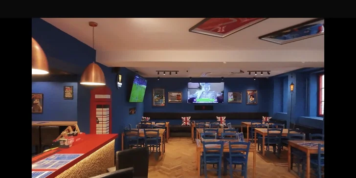 Hovězí, kuřecí nebo sýrový burger, žebra nebo fish and chips: voucher pro 1-4 osoby