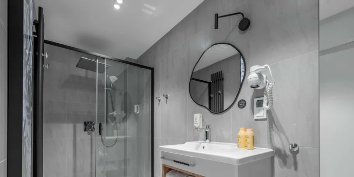 Dovolená ve Slezských Beskydech: moderní aparthotel se snídaní, vstup do saunaria