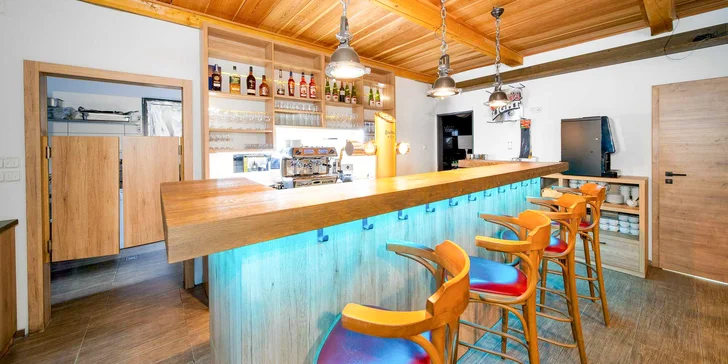 Pobyt v Peci pod Sněžkou: designový 4* hotel se snídaní a lahví vína