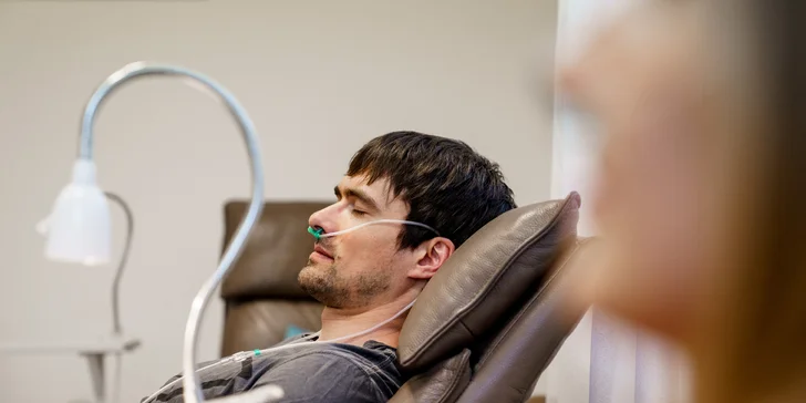 4* relax v Karlových Varech: bazénové a wellness centrum, lázeňské procedury, snídaně či polopenze