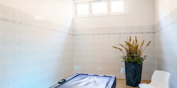 4* relax v Karlových Varech: bazénové a wellness centrum, lázeňské procedury, snídaně či polopenze